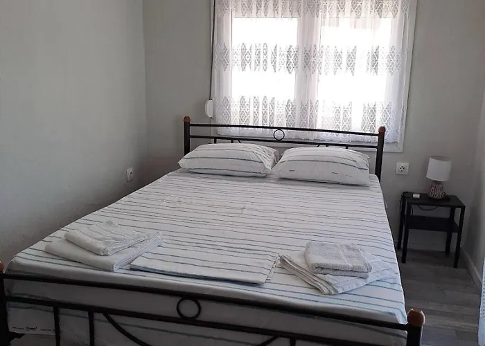 Makri Square Apartment