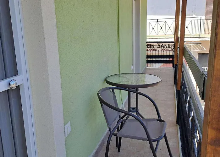Makri Square Apartment